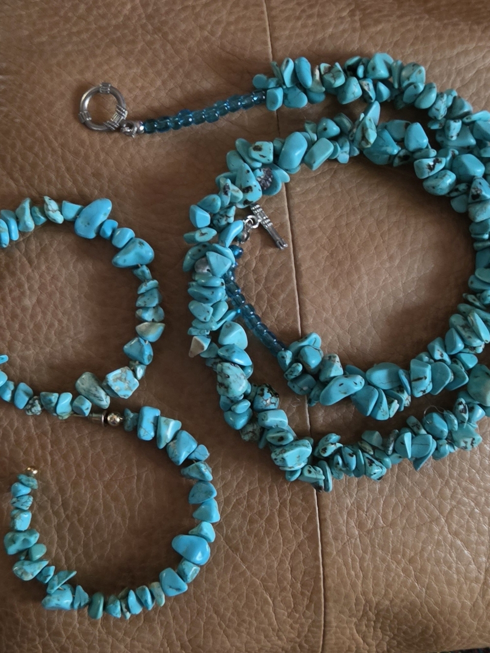 Turquoise Chip Beaded Necklace and Earring Set - Blue